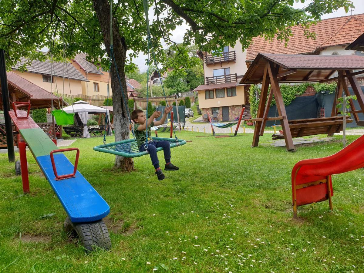 Pensiunea Sarah Bran Bran  Exteriér fotografie